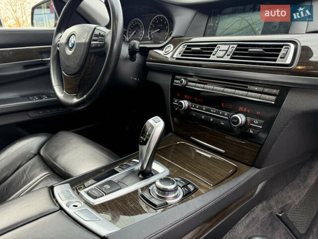 Чорний БМВ 7 Серія, об'ємом двигуна 2.98 л та пробігом 207 тис. км за 13999 $, фото 44 на Automoto.ua