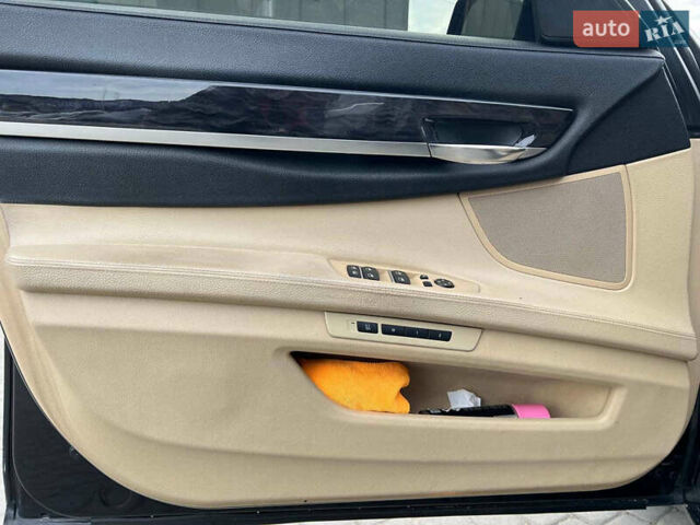 Черный БМВ 7 Серия, объемом двигателя 3 л и пробегом 298 тыс. км за 14290 $, фото 14 на Automoto.ua