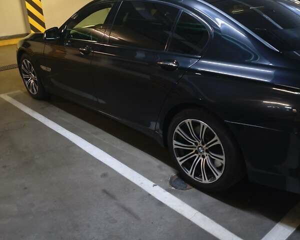 Черный БМВ 7 Серия, объемом двигателя 4.4 л и пробегом 276 тыс. км за 9300 $, фото 1 на Automoto.ua