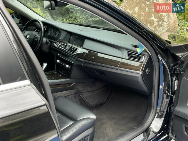 Чорний БМВ 7 Серія, об'ємом двигуна 2.98 л та пробігом 195 тис. км за 14800 $, фото 25 на Automoto.ua