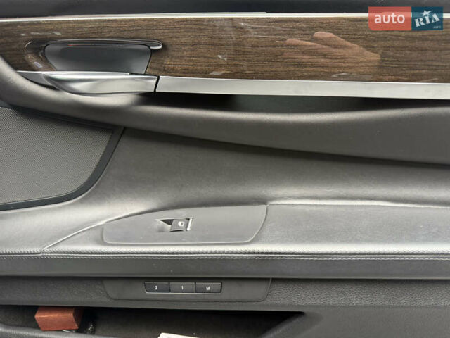 Чорний БМВ 7 Серія, об'ємом двигуна 2.98 л та пробігом 207 тис. км за 13999 $, фото 45 на Automoto.ua