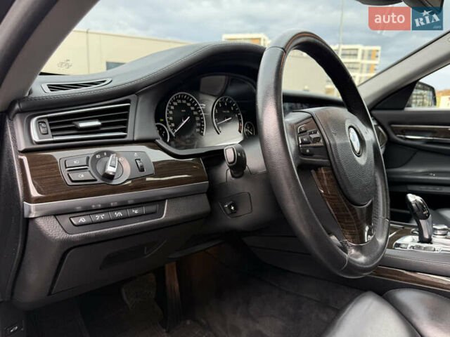 Чорний БМВ 7 Серія, об'ємом двигуна 2.98 л та пробігом 207 тис. км за 13999 $, фото 35 на Automoto.ua