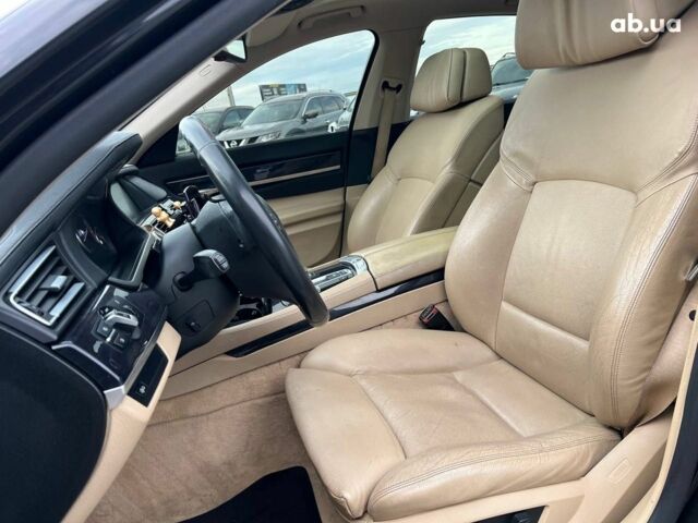 Черный БМВ 7 Серия, объемом двигателя 3 л и пробегом 298 тыс. км за 14290 $, фото 18 на Automoto.ua