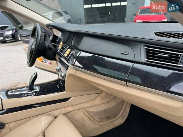 Черный БМВ 7 Серия, объемом двигателя 3 л и пробегом 298 тыс. км за 14290 $, фото 40 на Automoto.ua