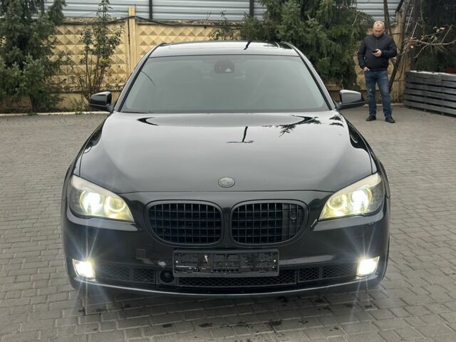 Чорний БМВ 7 Серія, об'ємом двигуна 4.4 л та пробігом 280 тис. км за 9000 $, фото 1 на Automoto.ua