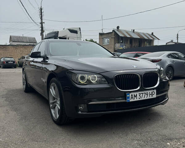Черный БМВ 7 Серия, объемом двигателя 2.99 л и пробегом 360 тыс. км за 17500 $, фото 4 на Automoto.ua