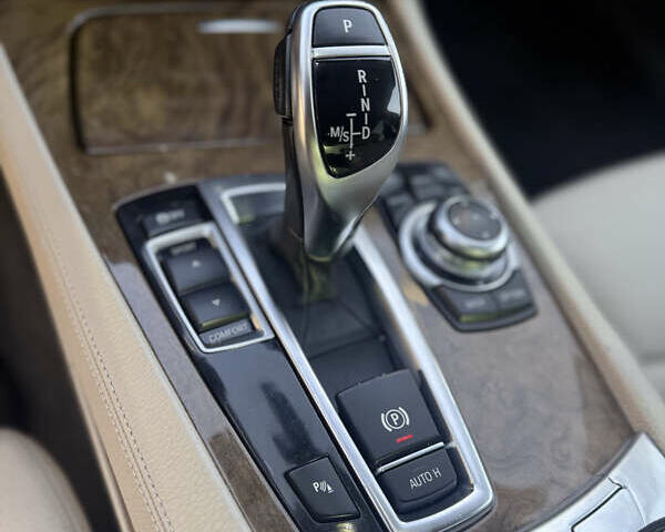 Черный БМВ 7 Серия, объемом двигателя 2.99 л и пробегом 390 тыс. км за 14000 $, фото 7 на Automoto.ua