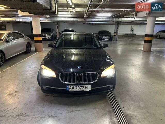 Черный БМВ 7 Серия, объемом двигателя 2.98 л и пробегом 300 тыс. км за 17000 $, фото 9 на Automoto.ua
