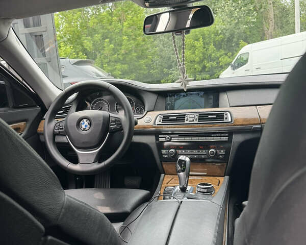 Черный БМВ 7 Серия, объемом двигателя 2.99 л и пробегом 360 тыс. км за 17500 $, фото 6 на Automoto.ua