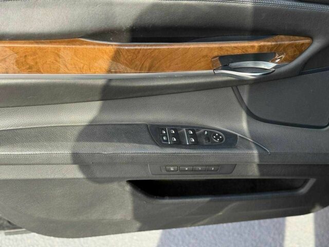 БМВ 7 Серия 2009 в Запорожье на Automoto.ua Черный БМВ 7 Серия, объемом двигателя 3 л и пробегом 201 тыс. км за 13499 $, фото 8 на Automoto.ua