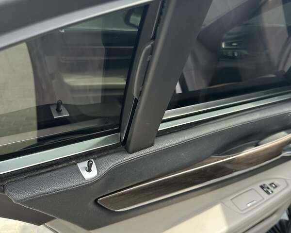 Чорний БМВ 7 Серія, об'ємом двигуна 2.99 л та пробігом 311 тис. км за 14500 $, фото 17 на Automoto.ua