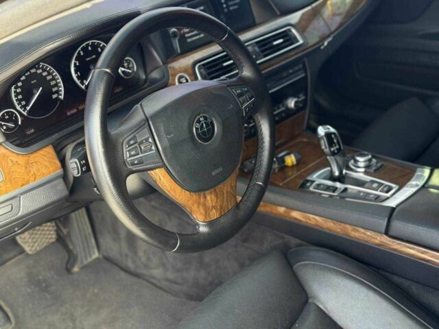 БМВ 7 Серия 2009 в Запорожье на Automoto.ua Черный БМВ 7 Серия, объемом двигателя 3 л и пробегом 201 тыс. км за 13499 $, фото 7 на Automoto.ua