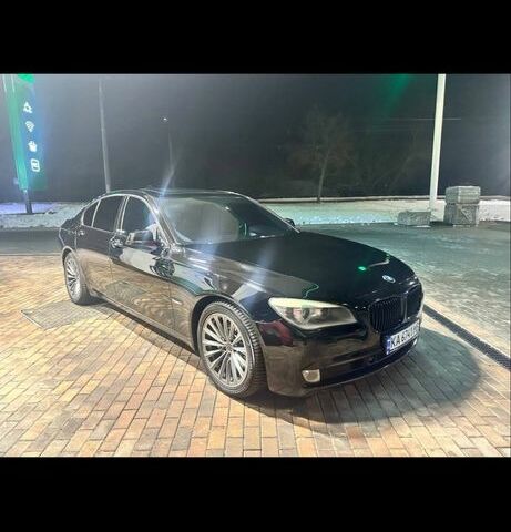 Черный БМВ 7 Серия, объемом двигателя 3 л и пробегом 316 тыс. км за 15999 $, фото 1 на Automoto.ua