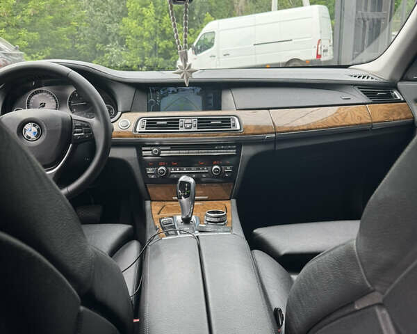 Черный БМВ 7 Серия, объемом двигателя 2.99 л и пробегом 360 тыс. км за 17500 $, фото 7 на Automoto.ua