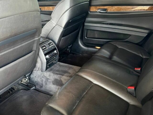 Черный БМВ 7 Серия, объемом двигателя 0 л и пробегом 201 тыс. км за 12999 $, фото 7 на Automoto.ua