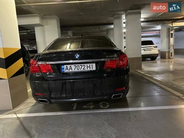 Черный БМВ 7 Серия, объемом двигателя 2.98 л и пробегом 300 тыс. км за 17000 $, фото 2 на Automoto.ua