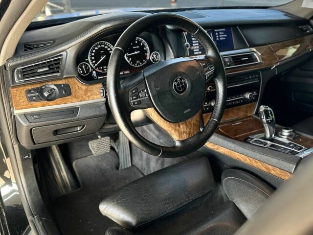 Черный БМВ 7 Серия, объемом двигателя 0 л и пробегом 201 тыс. км за 12999 $, фото 6 на Automoto.ua