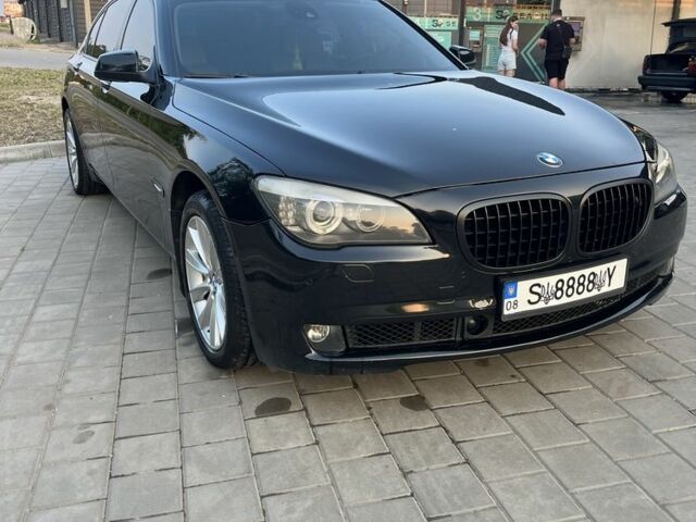 Черный БМВ 7 Серия, объемом двигателя 4.4 л и пробегом 300 тыс. км за 9500 $, фото 2 на Automoto.ua