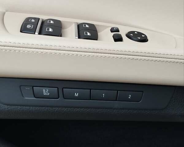 Черный БМВ 7 Серия, объемом двигателя 4.39 л и пробегом 32 тыс. км за 31990 $, фото 18 на Automoto.ua