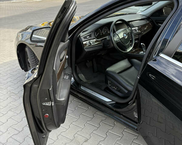 Черный БМВ 7 Серия, объемом двигателя 2.98 л и пробегом 250 тыс. км за 13500 $, фото 5 на Automoto.ua