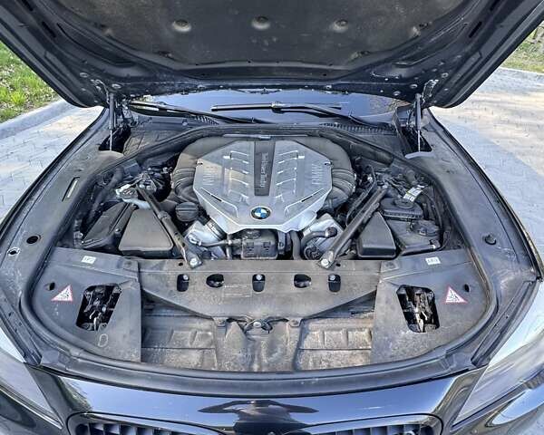 Черный БМВ 7 Серия, объемом двигателя 4.39 л и пробегом 213 тыс. км за 13700 $, фото 4 на Automoto.ua