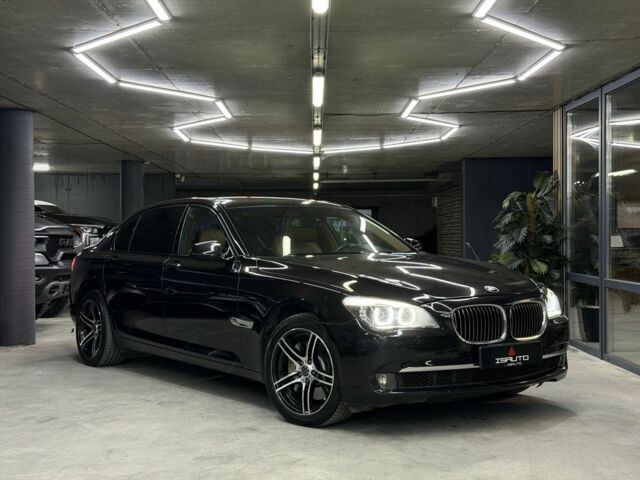 Черный БМВ 7 Серия, объемом двигателя 4.4 л и пробегом 290 тыс. км за 11900 $, фото 2 на Automoto.ua