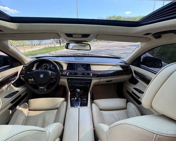 Черный БМВ 7 Серия, объемом двигателя 4.39 л и пробегом 213 тыс. км за 13700 $, фото 8 на Automoto.ua