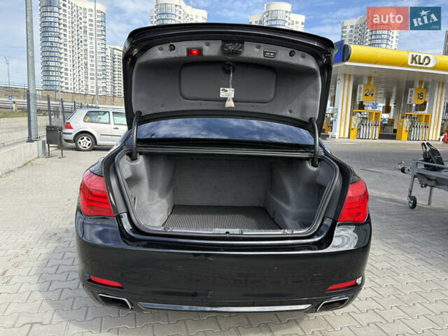 Черный БМВ 7 Серия, объемом двигателя 2.98 л и пробегом 250 тыс. км за 13500 $, фото 18 на Automoto.ua