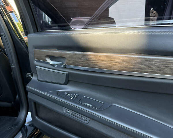 Черный БМВ 7 Серия, объемом двигателя 4.4 л и пробегом 260 тыс. км за 11900 $, фото 24 на Automoto.ua