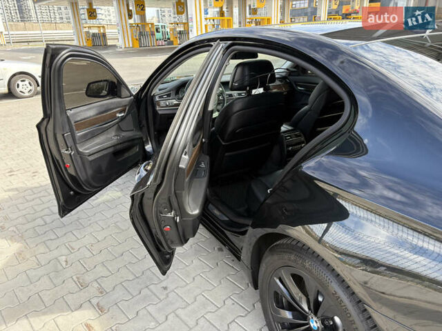 Черный БМВ 7 Серия, объемом двигателя 2.98 л и пробегом 250 тыс. км за 13500 $, фото 6 на Automoto.ua