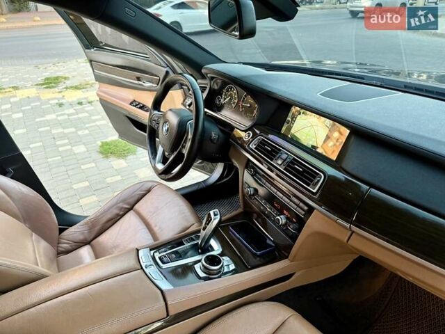 Черный БМВ 7 Серия, объемом двигателя 2.98 л и пробегом 293 тыс. км за 12400 $, фото 25 на Automoto.ua