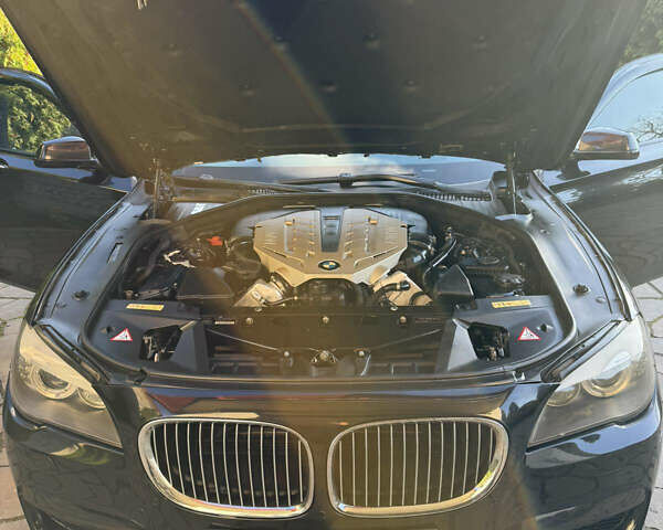 Черный БМВ 7 Серия, объемом двигателя 4.4 л и пробегом 260 тыс. км за 11900 $, фото 16 на Automoto.ua