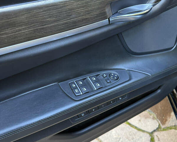 Черный БМВ 7 Серия, объемом двигателя 4.4 л и пробегом 260 тыс. км за 11900 $, фото 29 на Automoto.ua