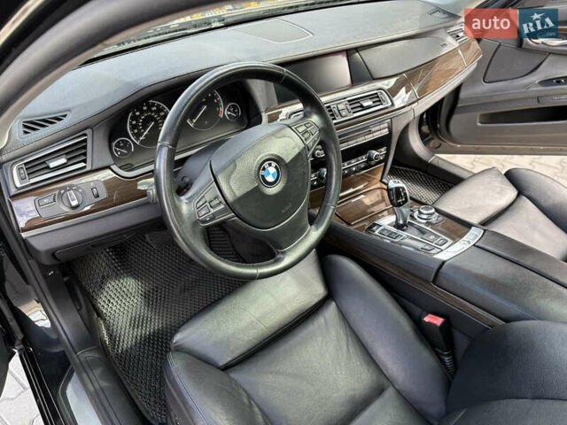 Черный БМВ 7 Серия, объемом двигателя 2.98 л и пробегом 250 тыс. км за 13500 $, фото 9 на Automoto.ua