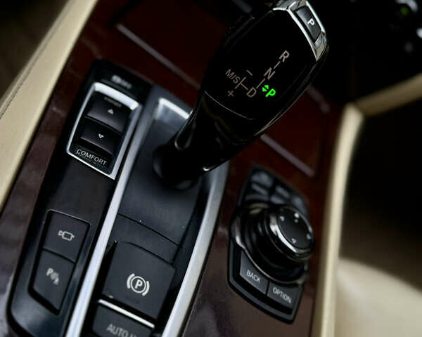 Черный БМВ 7 Серия, объемом двигателя 4.4 л и пробегом 158 тыс. км за 16700 $, фото 23 на Automoto.ua