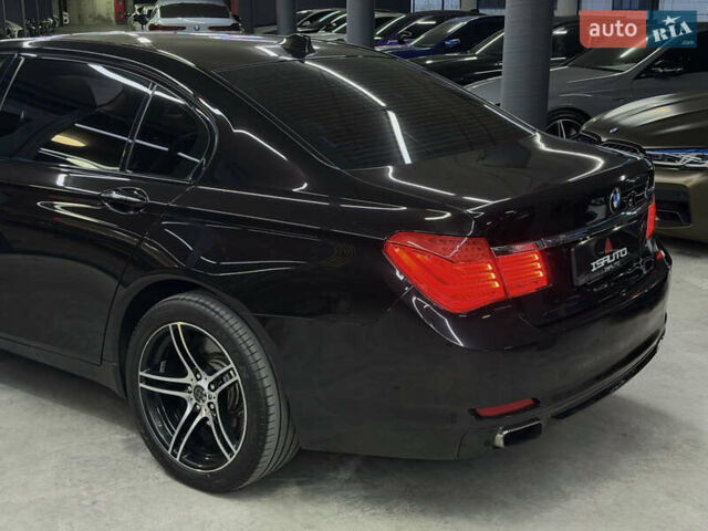 Черный БМВ 7 Серия, объемом двигателя 4.39 л и пробегом 290 тыс. км за 11900 $, фото 11 на Automoto.ua