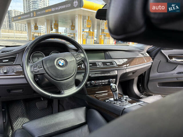 Черный БМВ 7 Серия, объемом двигателя 2.98 л и пробегом 250 тыс. км за 13500 $, фото 8 на Automoto.ua