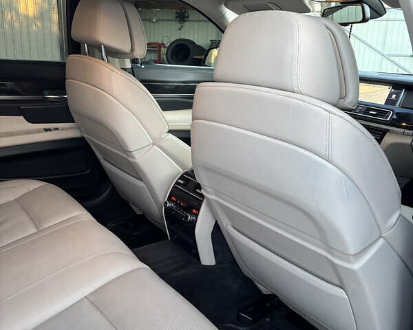 Черный БМВ 7 Серия, объемом двигателя 2.99 л и пробегом 281 тыс. км за 14900 $, фото 38 на Automoto.ua