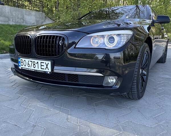 Черный БМВ 7 Серия, объемом двигателя 4.39 л и пробегом 213 тыс. км за 13700 $, фото 3 на Automoto.ua