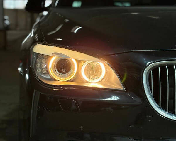 Черный БМВ 7 Серия, объемом двигателя 3 л и пробегом 275 тыс. км за 16000 $, фото 9 на Automoto.ua