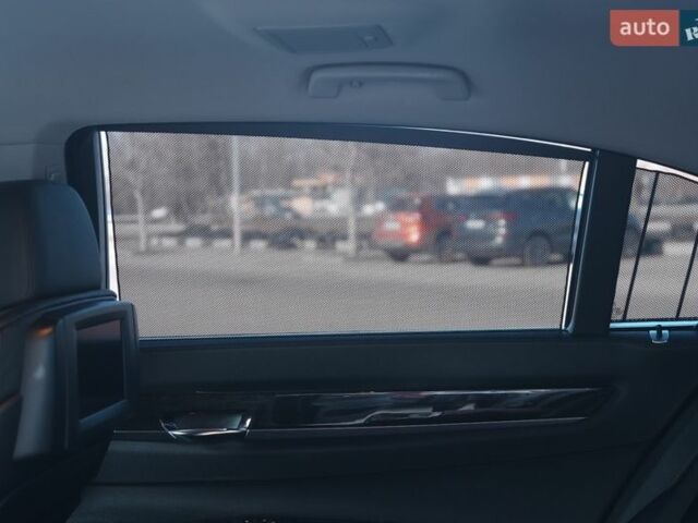 Чорний БМВ 7 Серія, об'ємом двигуна 4.39 л та пробігом 111 тис. км за 12900 $, фото 33 на Automoto.ua