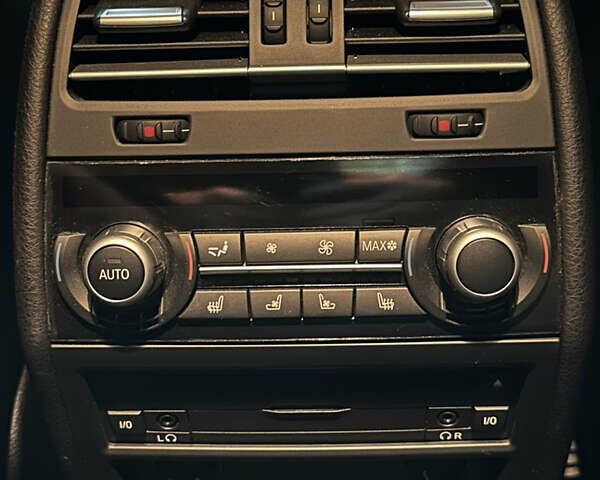 Черный БМВ 7 Серия, объемом двигателя 2.98 л и пробегом 147 тыс. км за 18000 $, фото 6 на Automoto.ua