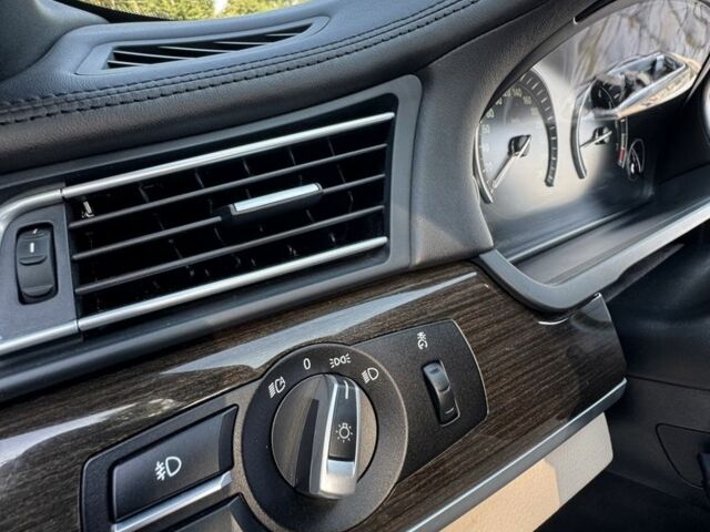 Черный БМВ 7 Серия, объемом двигателя 4.4 л и пробегом 80 тыс. км за 19333 $, фото 13 на Automoto.ua