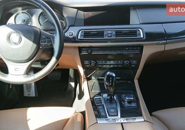 Черный БМВ 7 Серия, объемом двигателя 4.39 л и пробегом 54 тыс. км за 21000 $, фото 13 на Automoto.ua