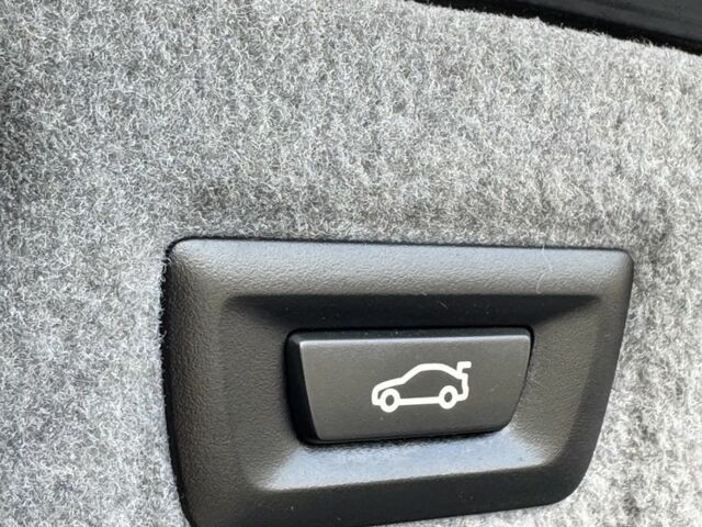 Черный БМВ 7 Серия, объемом двигателя 4.4 л и пробегом 80 тыс. км за 19333 $, фото 9 на Automoto.ua