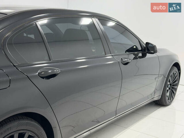 Черный БМВ 7 Серия, объемом двигателя 2.99 л и пробегом 199 тыс. км за 16500 $, фото 6 на Automoto.ua