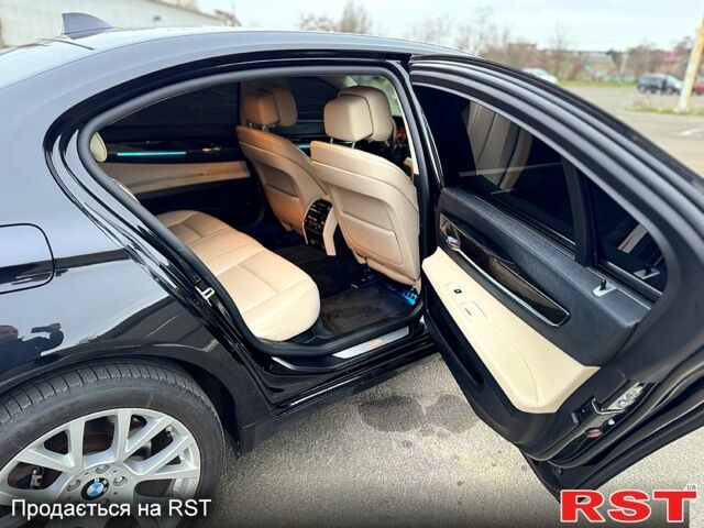 Чорний БМВ 7 Серія, об'ємом двигуна 3 л та пробігом 200 тис. км за 12400 $, фото 11 на Automoto.ua