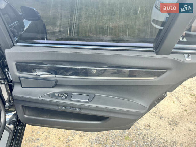 Чорний БМВ 7 Серія, об'ємом двигуна 4.39 л та пробігом 140 тис. км за 19500 $, фото 14 на Automoto.ua