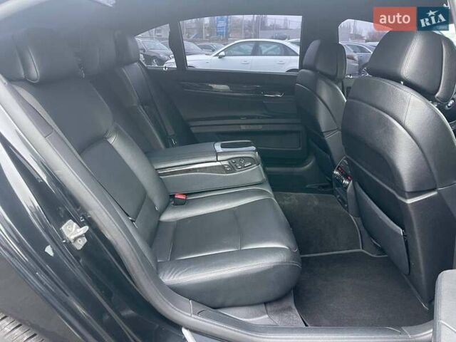 Черный БМВ 7 Серия, объемом двигателя 3 л и пробегом 265 тыс. км за 13990 $, фото 10 на Automoto.ua