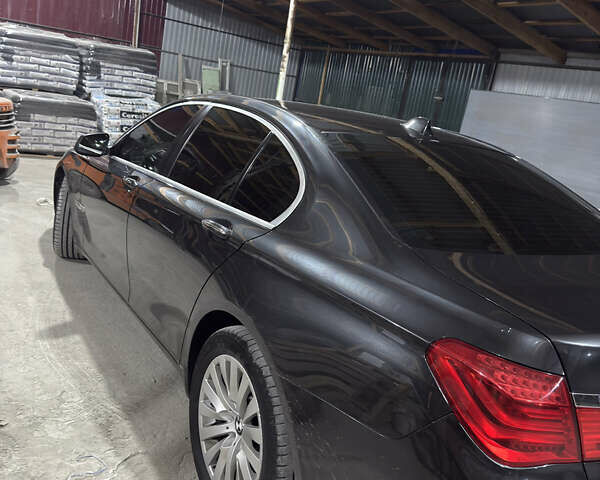 Черный БМВ 7 Серия, объемом двигателя 2.99 л и пробегом 230 тыс. км за 19000 $, фото 5 на Automoto.ua